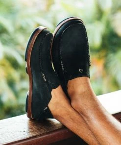 OluKai Men's Moloa