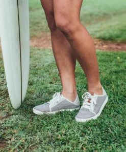 OluKai Women's Pehuea Li Women's Footwear