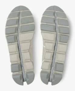 ON Running Women's Cloud Waterproof Women's Footwear